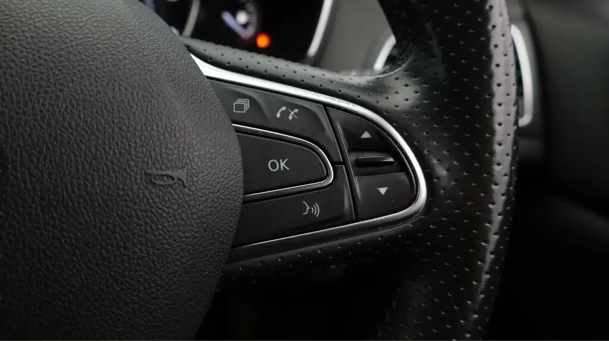 2020-renault-megane-13-tce-gt-line-sport-tourer-big-26
