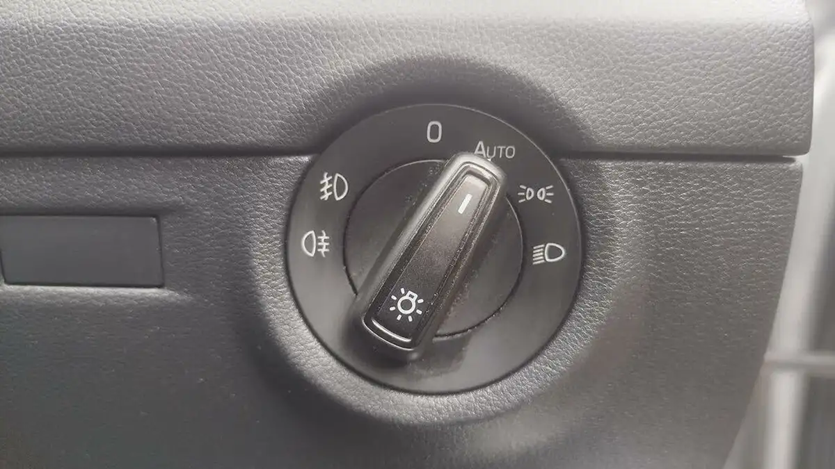 2019-skoda-octavia-16tdi-se-technology-hatchback-big-25