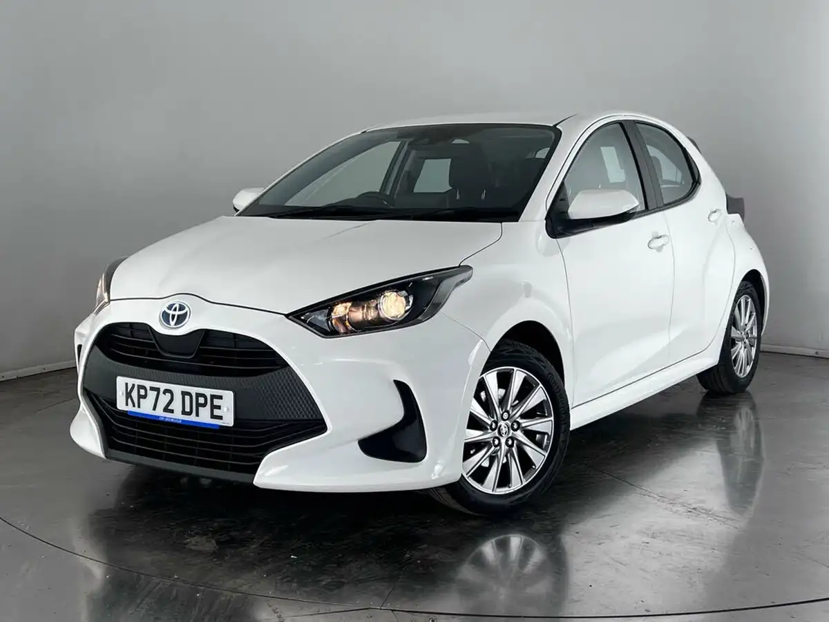 2022-toyota-yaris-15-vvt-i-icon-big-35
