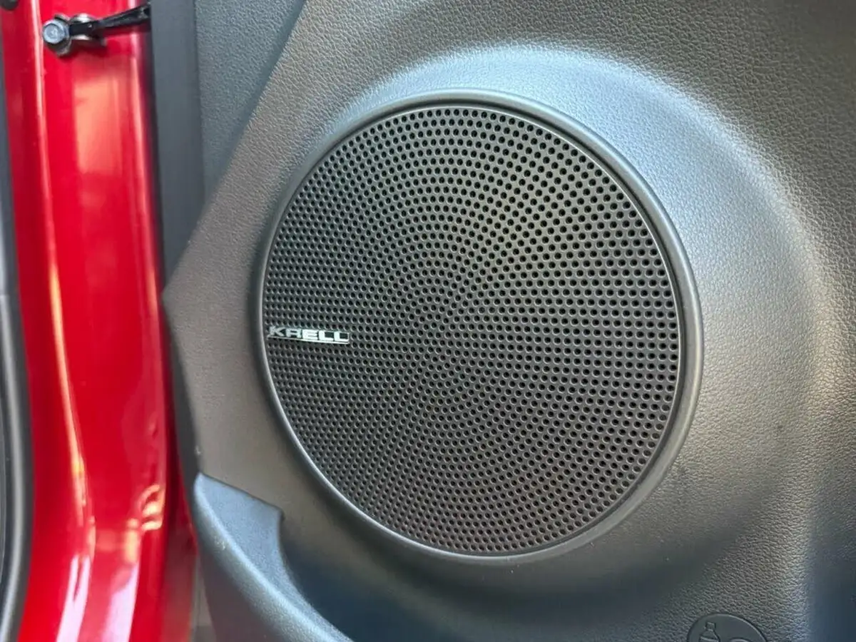 2021-hyundai-kona-e-premium-204ps-big-26