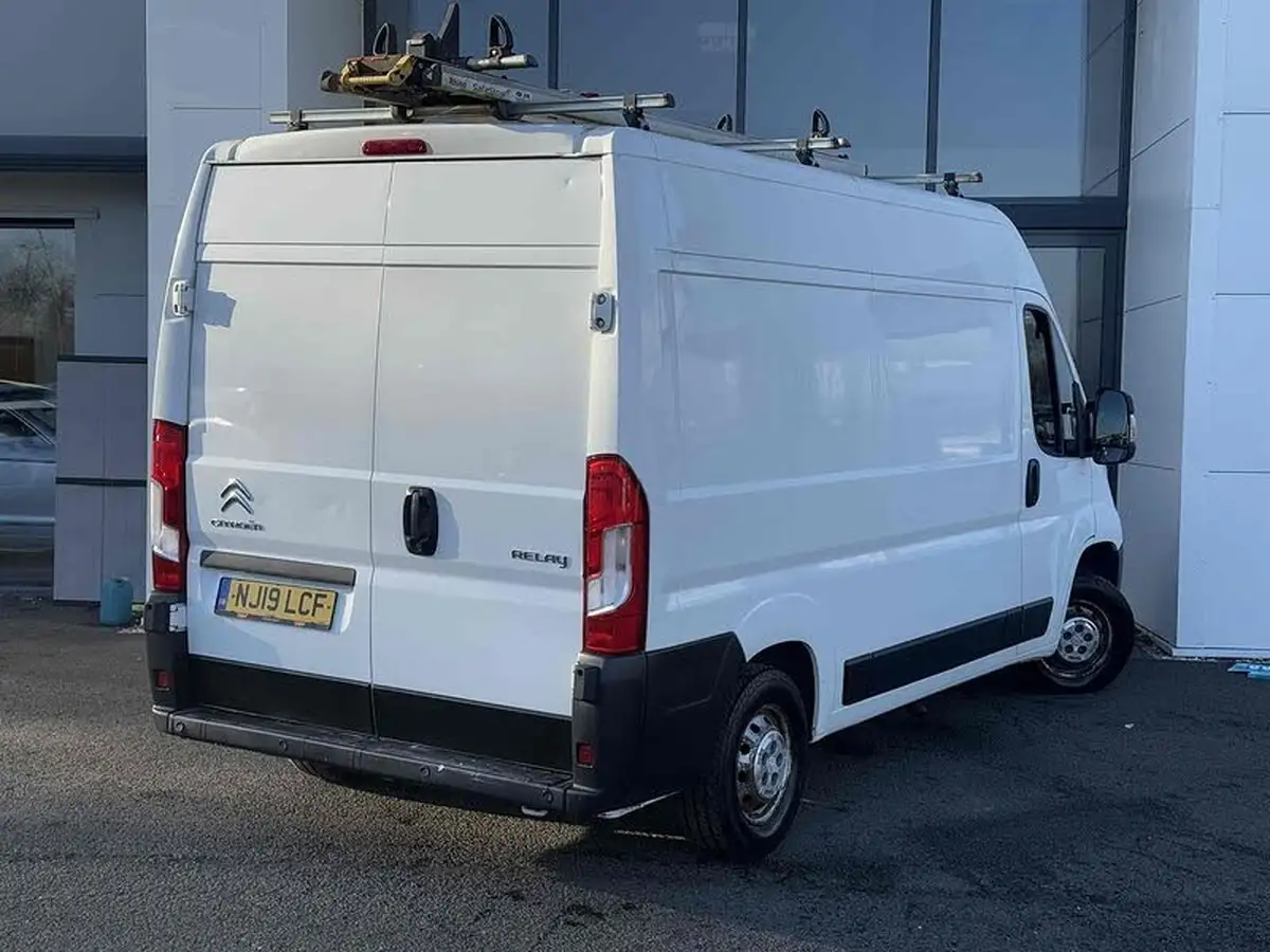 2019-citroen-relay-20bluehdi-35-l2h2-big-9