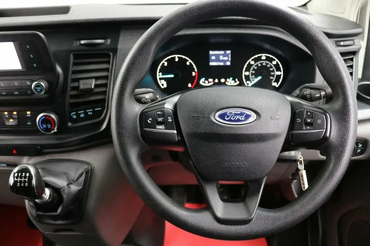 2020-ford-transit-custom-20tdci-280-l1h1-leader-105pseu6dt-panel-van-big-29