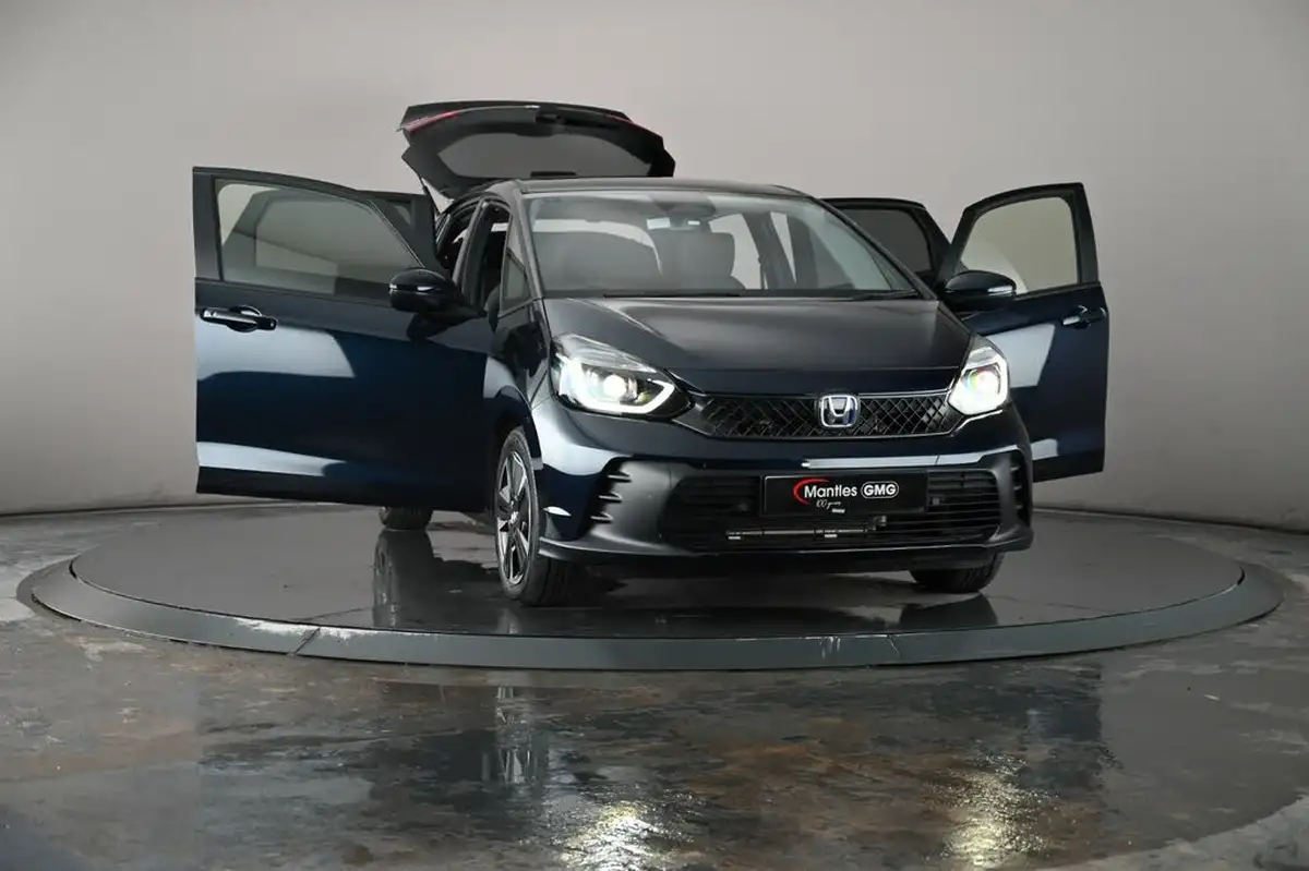 2025-honda-jazz-15-i-mmd-advance-big-36