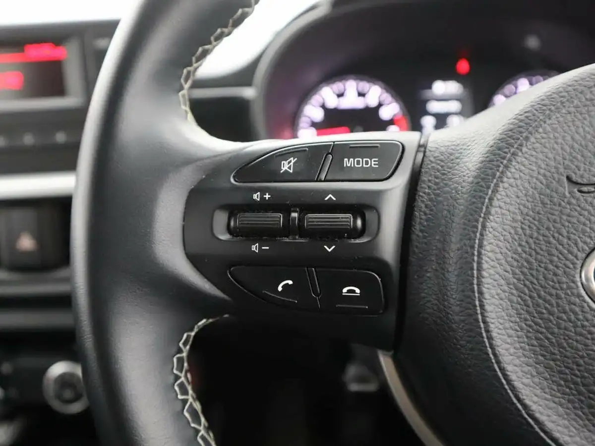 2021-kia-picanto-10-2-big-20