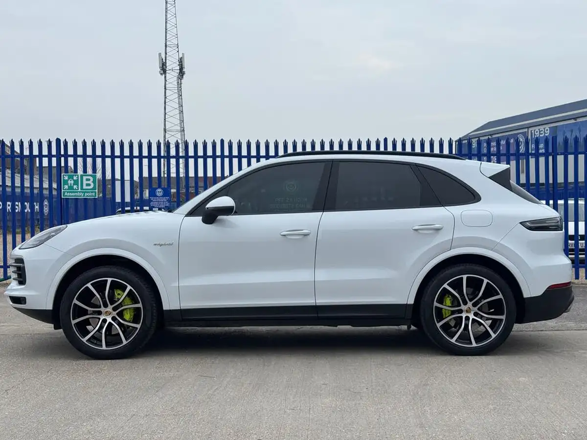 2018-porsche-cayenne-30-v6-e-hybrid-big-1