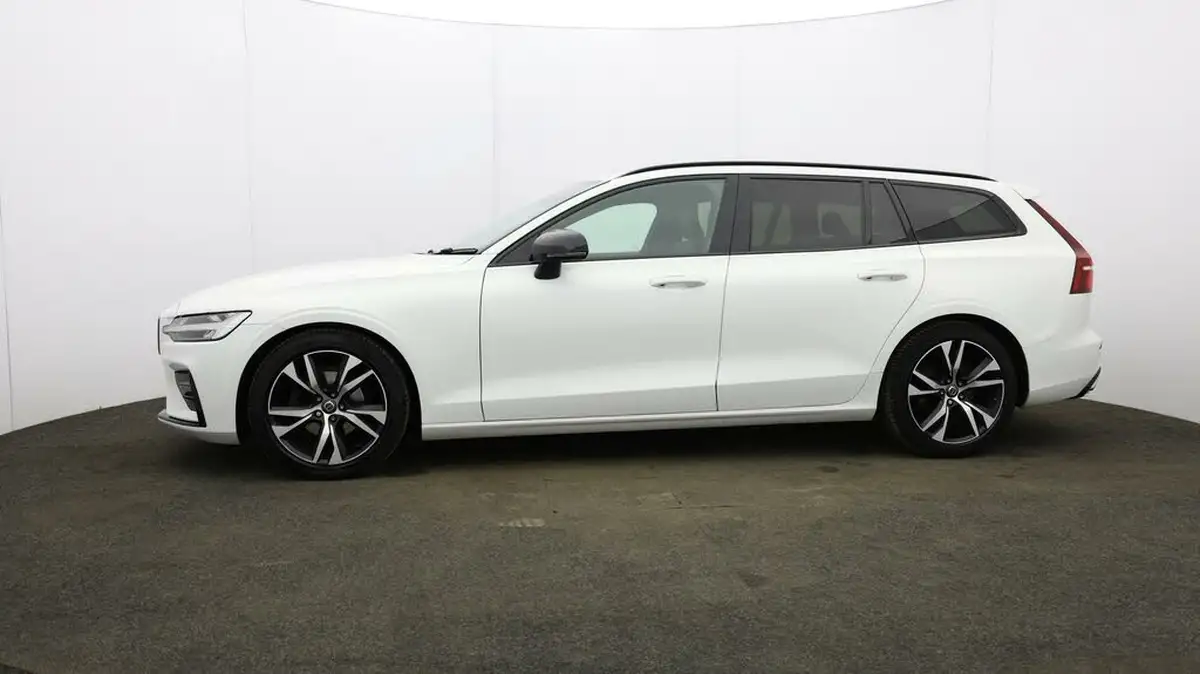 2022-volvo-v60-20-b3-r-design-161bhp-big-65