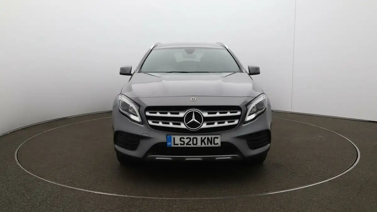 2020-mercedes-benz-gla-class-16-gla-180-amg-line-edition-7g-dct-big-2