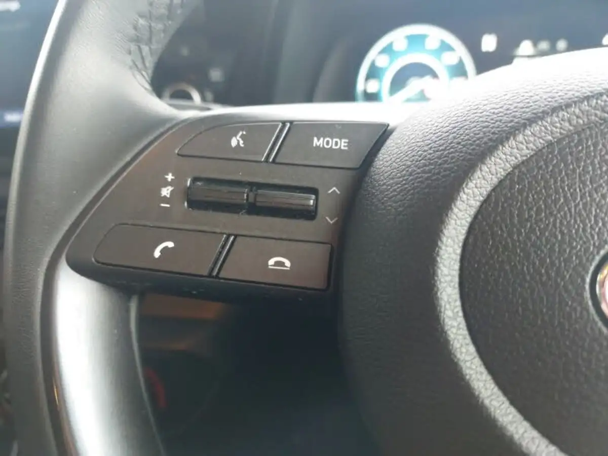 2022-hyundai-bayon-10-t-gdi-se-connect-big-18