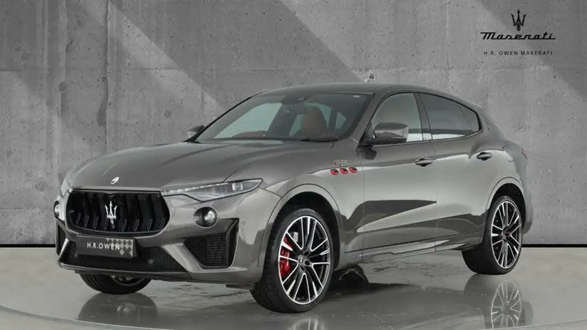 2022-maserati-levante-38-trofeo-big-24