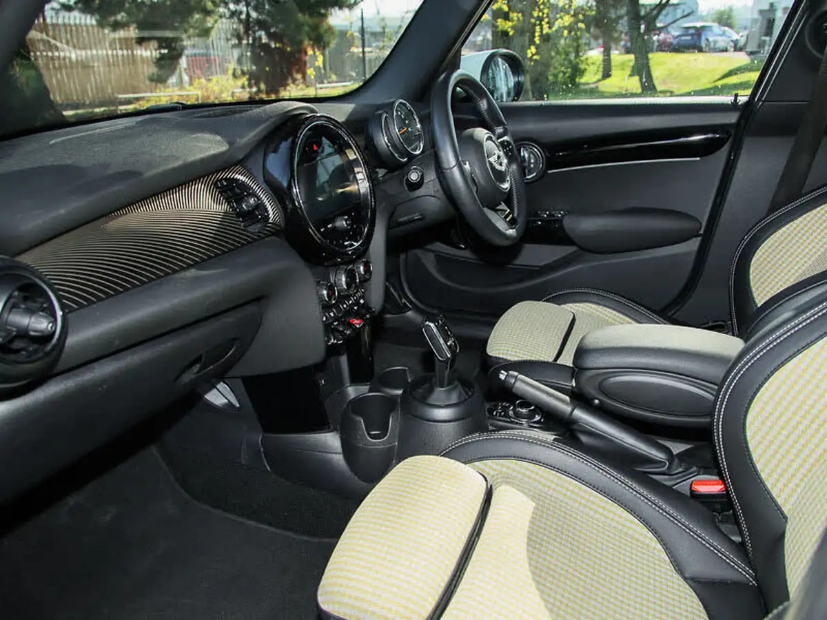 2022-mini-cooper-15-cooper-resolute-edition-premium-hatchback-5d-auto-big-6