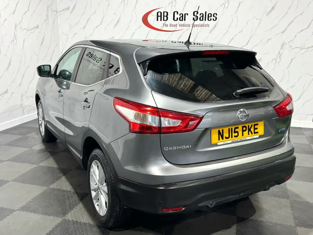 2015-nissan-qashqai-15dci-acenta-premium-big-5