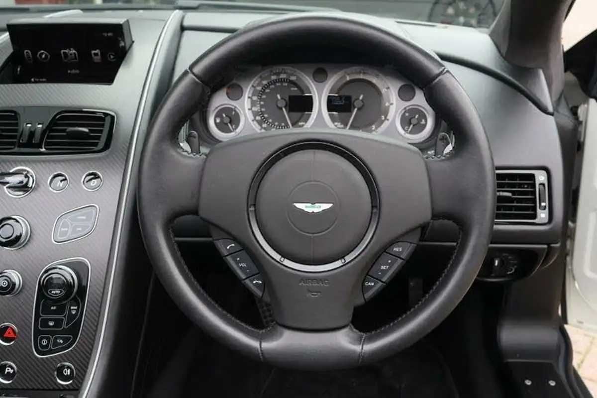 2018-aston-martin-vantage-47-v8-vantage-s-roadster-sportshift-ii-big-10
