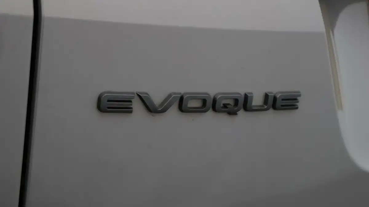 2022-land-rover-range-rover-evoque-20-d200-r-dynamic-se-big-20