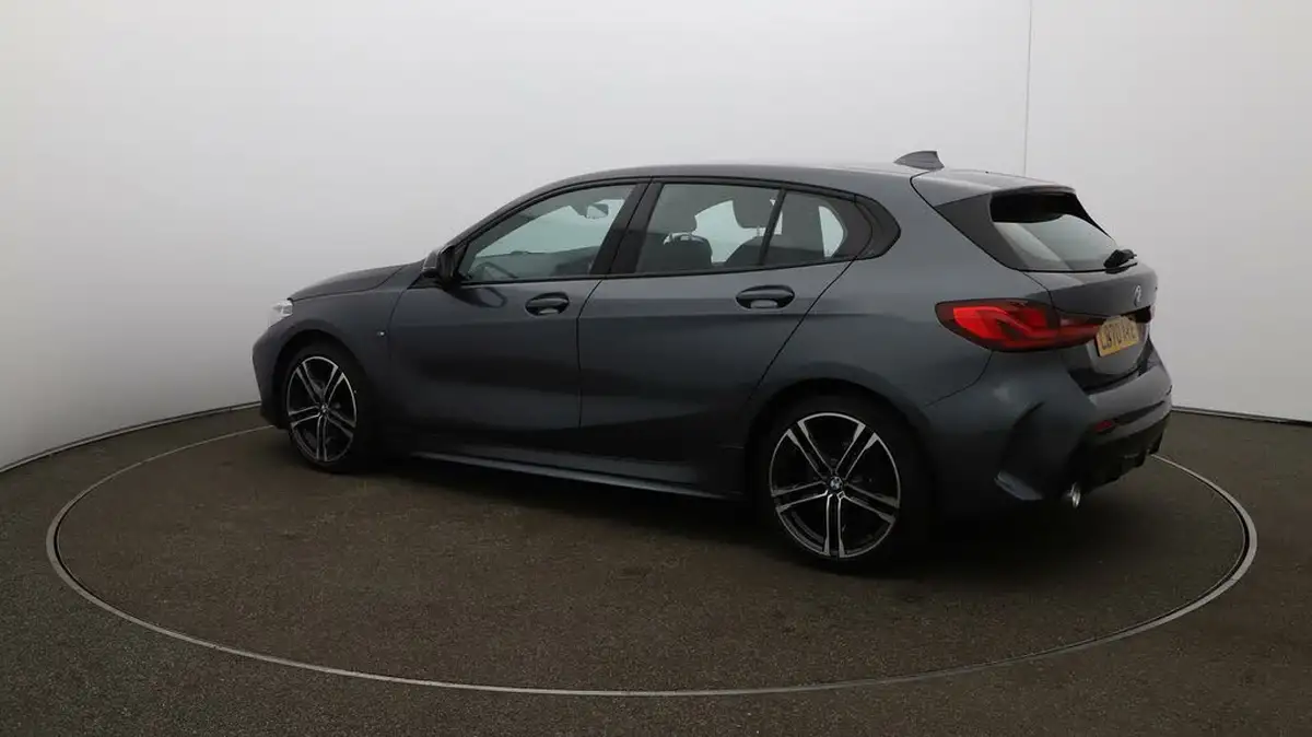 2020-bmw-1-series-20td-118d-m-sport-big-29