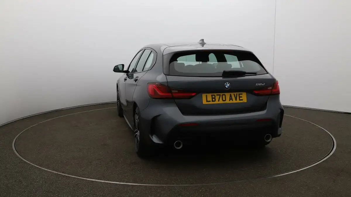 2020-bmw-1-series-20td-118d-m-sport-big-53