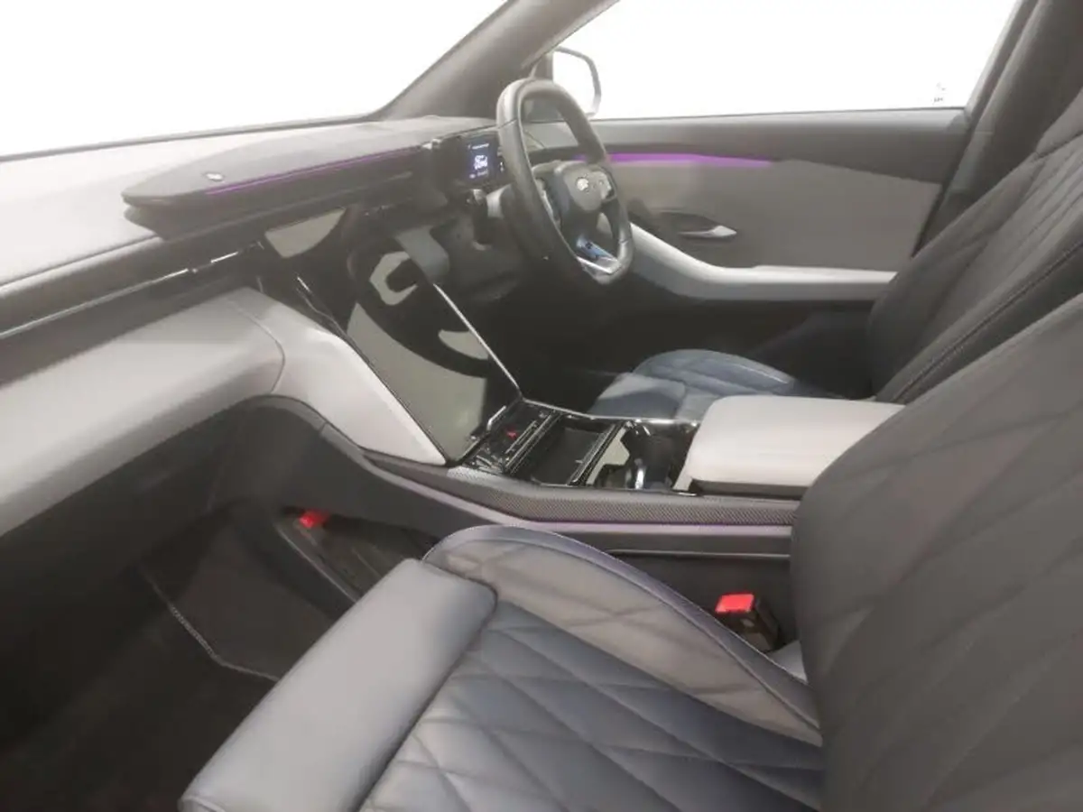 2024-ford-explorer-e-premium-286ps-77kwh-big-4