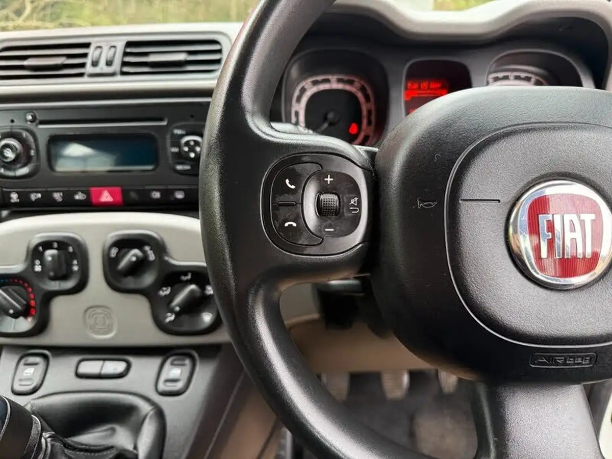 2015-fiat-panda-12-easy-big-12