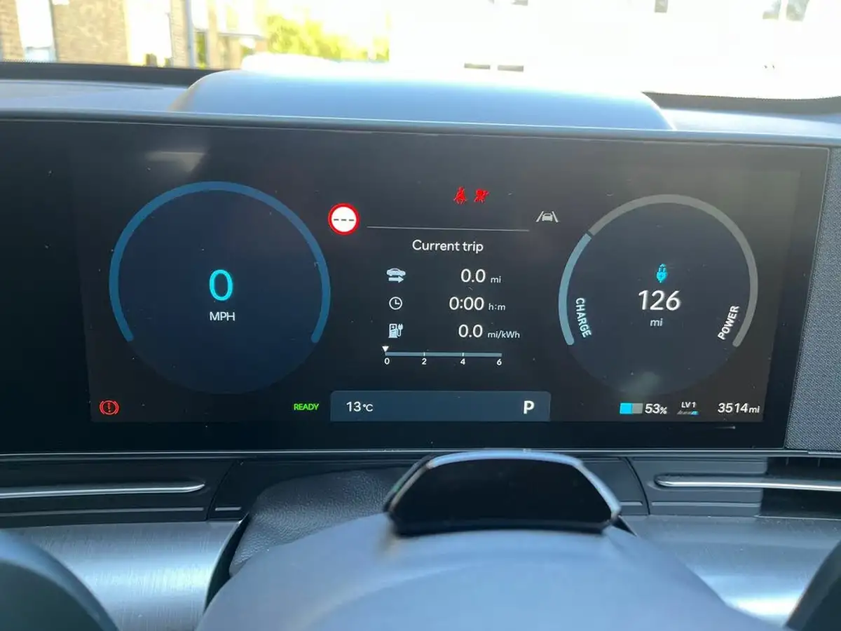 2025-hyundai-kona-e-ultimate-218ps-65kwh-big-13