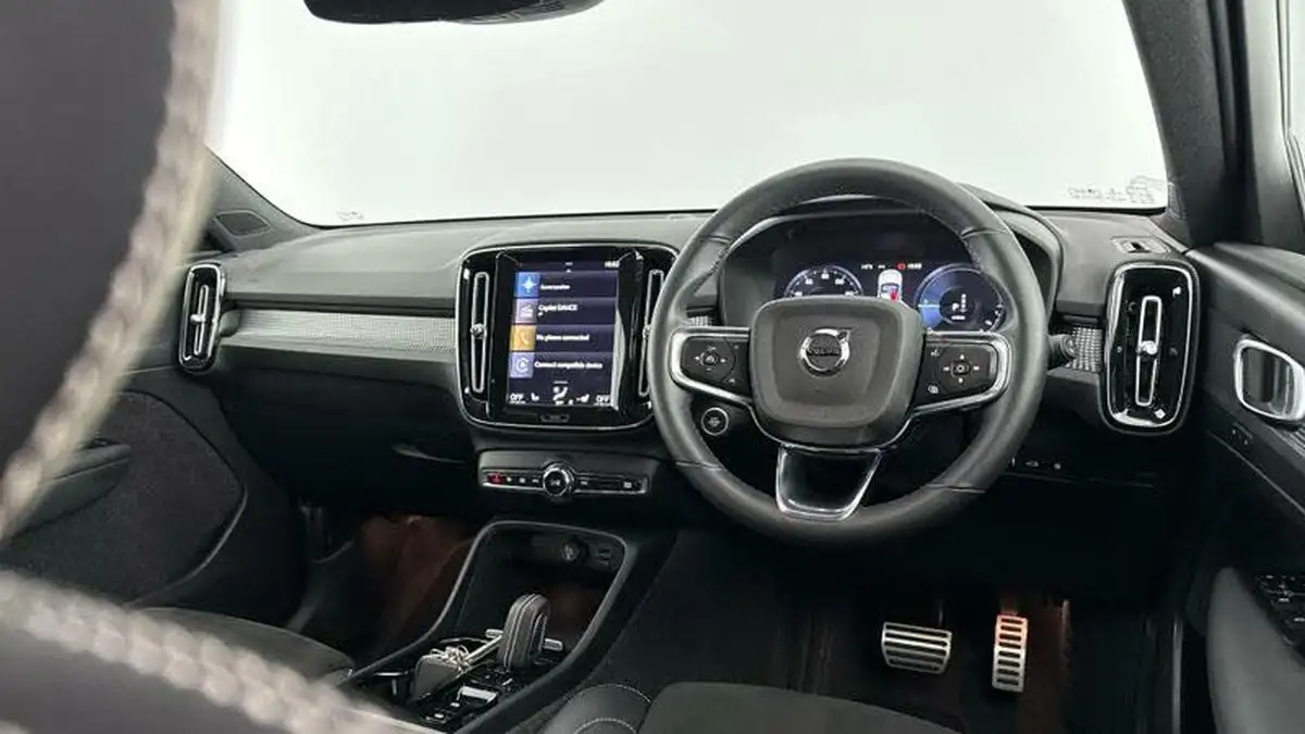 2021-volvo-xc40-15-t5-r-design-pro-258bhp-big-21