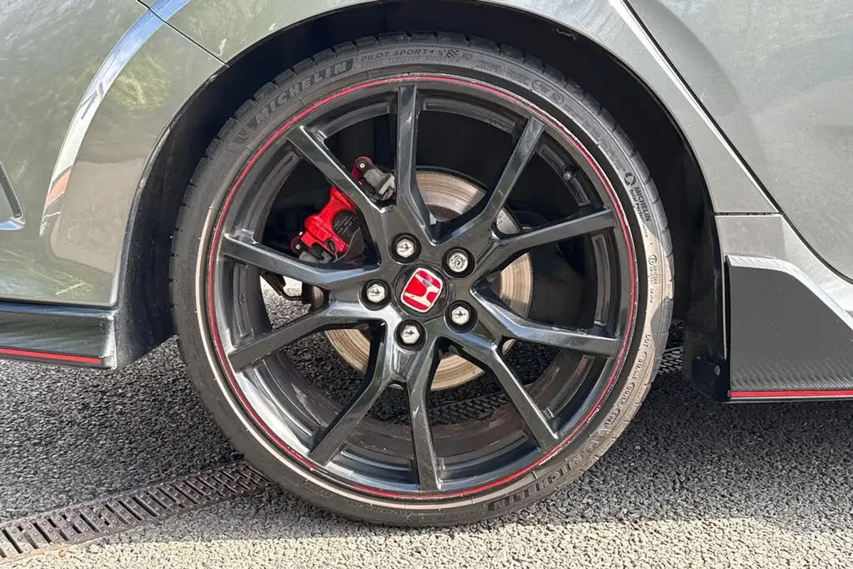2017-honda-civic-20-i-vtec-type-r-gt-320ps-big-11
