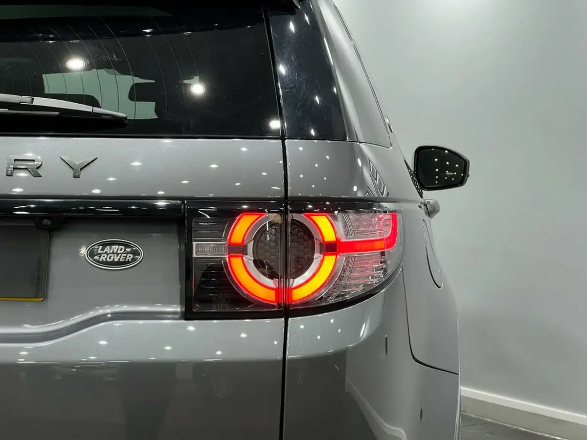 2019-land-rover-discovery-sport-20td4-landmark-big-17