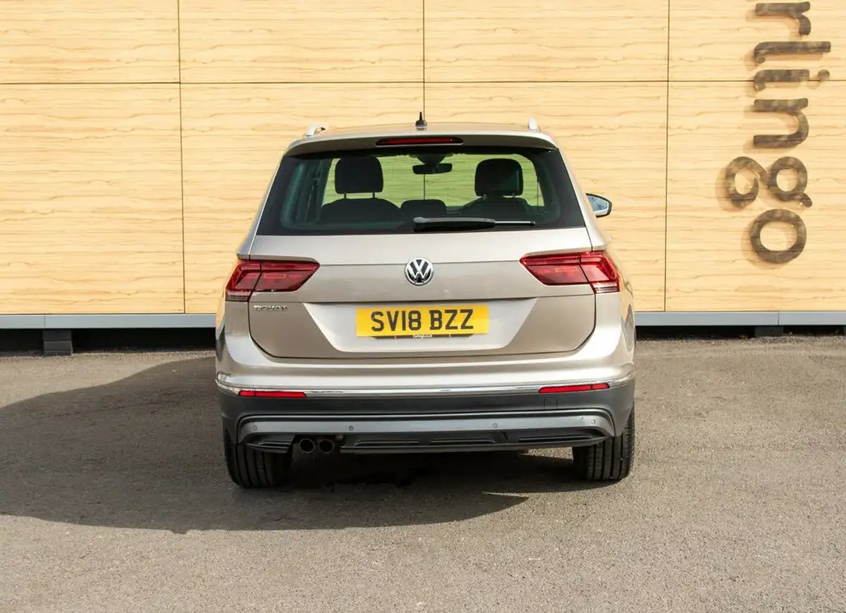 2018-volkswagen-tiguan-20tdi-sel-150ps-ss-dsg-big-6