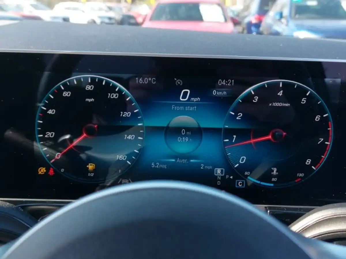 2020-mercedes-benz-b-class-13-b200-amg-line-executive-big-18