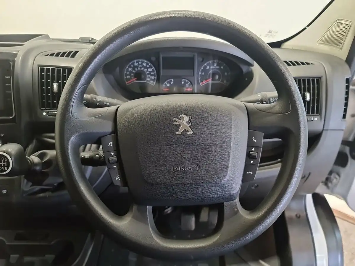 2023-peugeot-boxer-22-bluehdi-professional-premium-435-l4h2-big-17