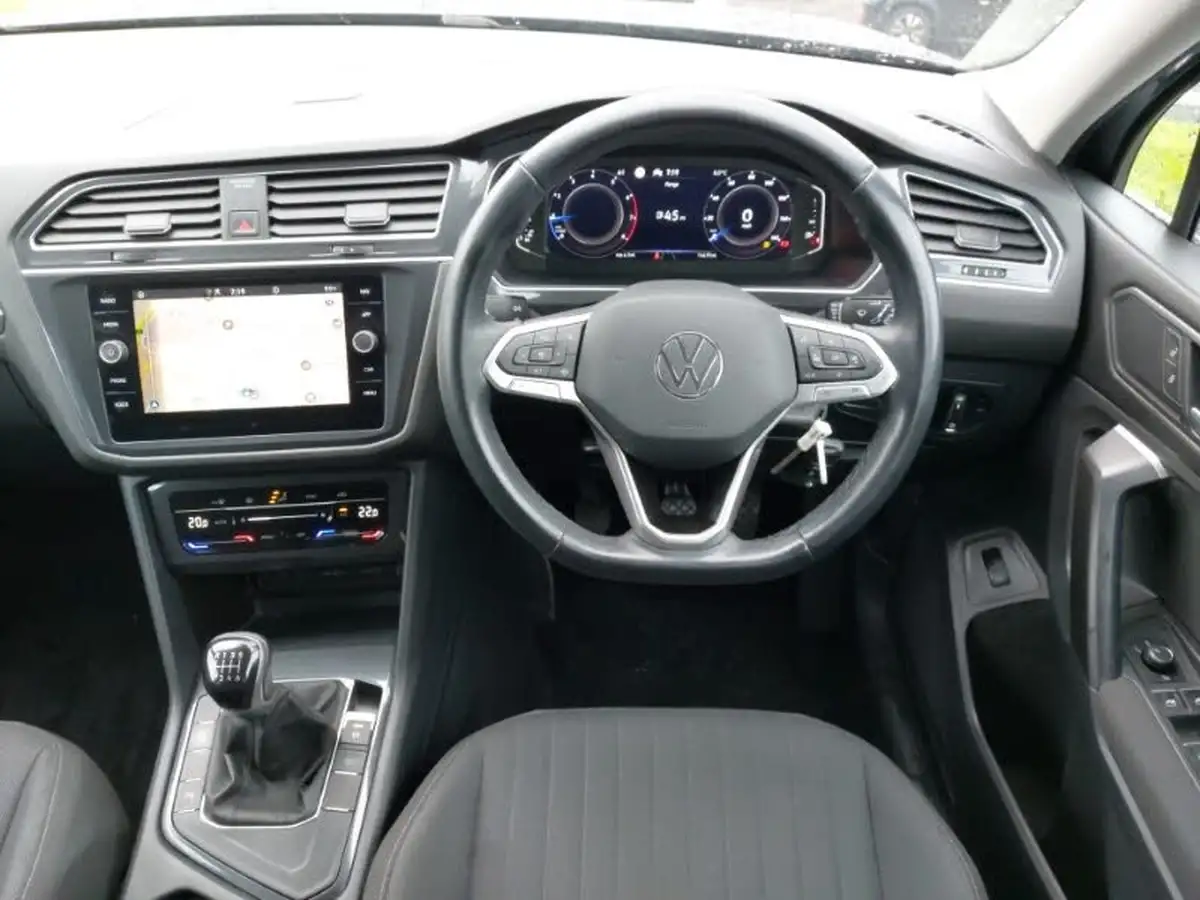 2022-volkswagen-tiguan-allspace-15-tsi-life-big-6