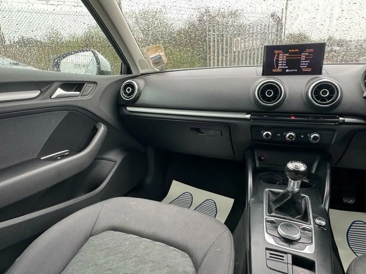 2013-audi-a3-16td-se-hatchback-3d-big-14