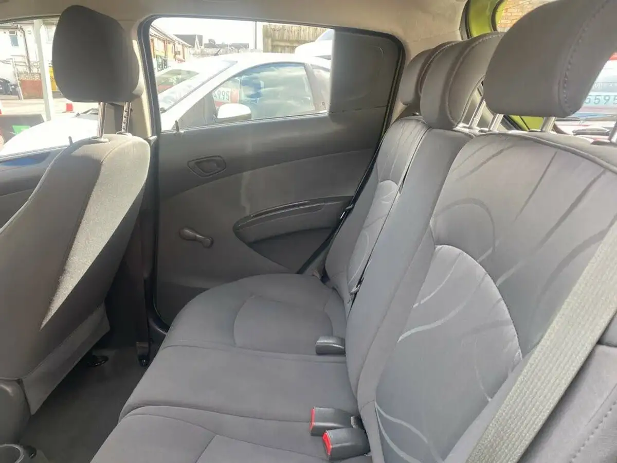 2011-chevrolet-spark-12-ls-big-15