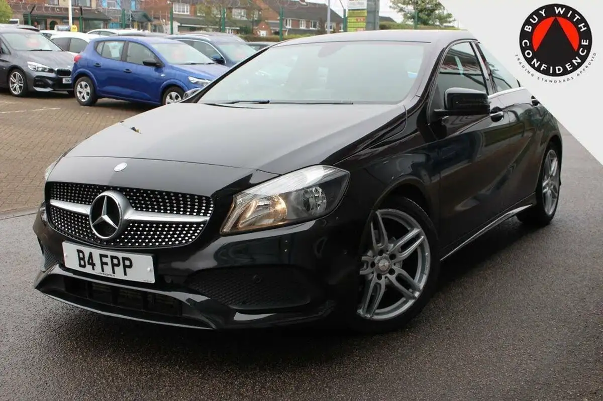 2015-mercedes-benz-a-class-15d-a180d-amg-line-executivess-big-3