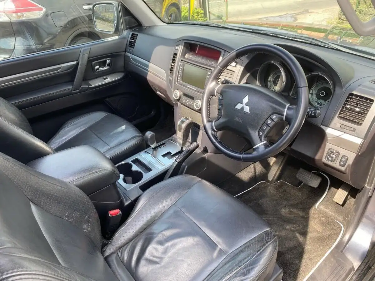 2008-mitsubishi-shogun-32td-diamond-3d-big-19