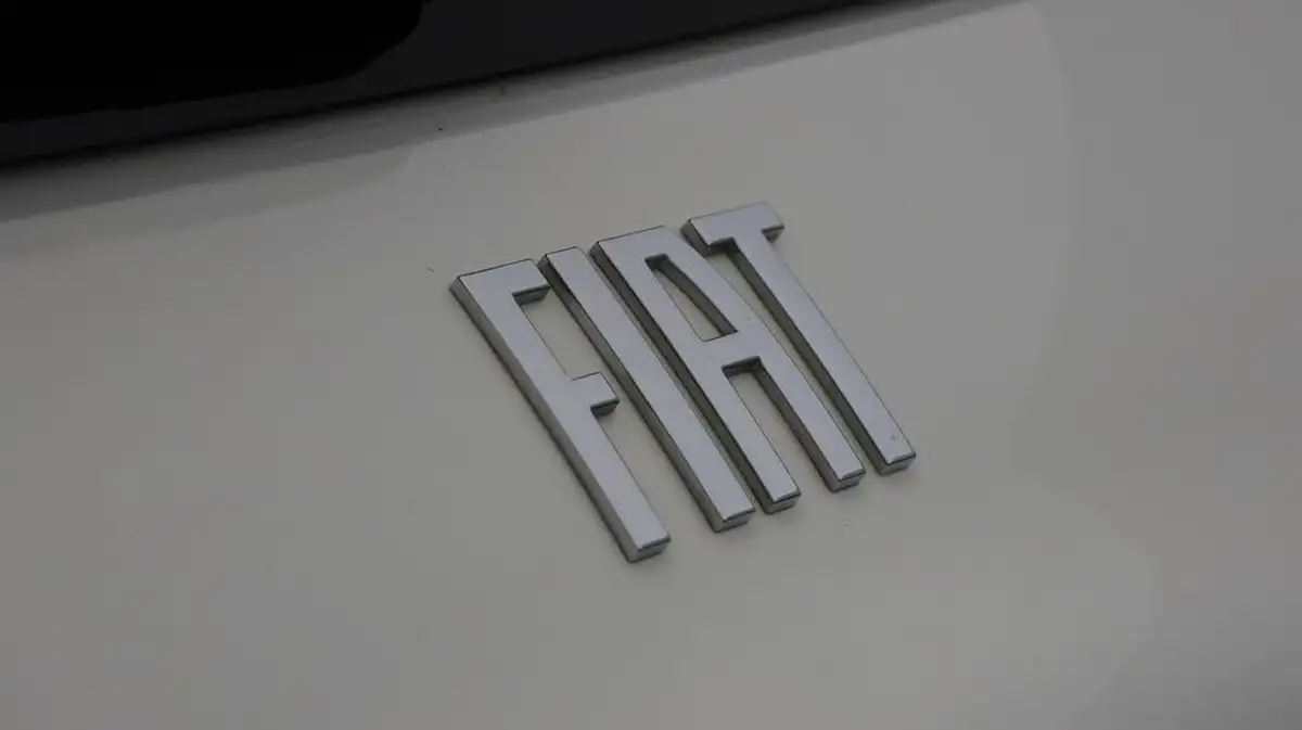 2022-fiat-500-e-icon-117bhp-big-19