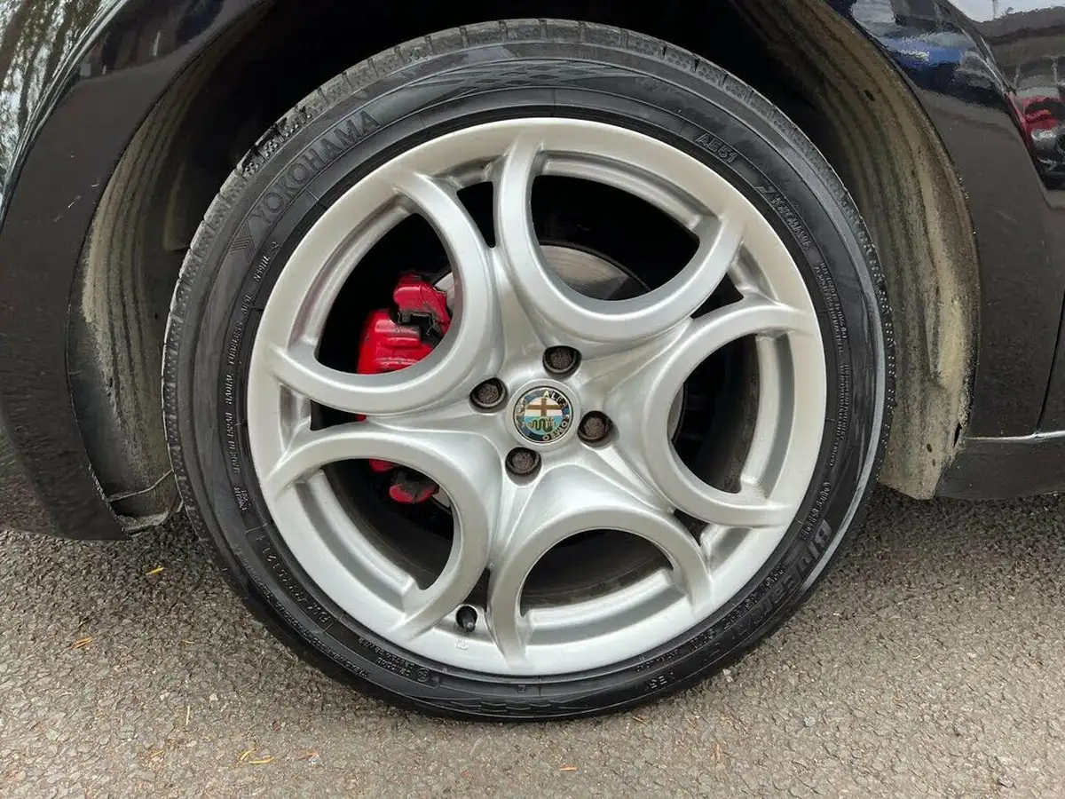 2009-alfa-romeo-mito-14-veloce-120bhp-big-30