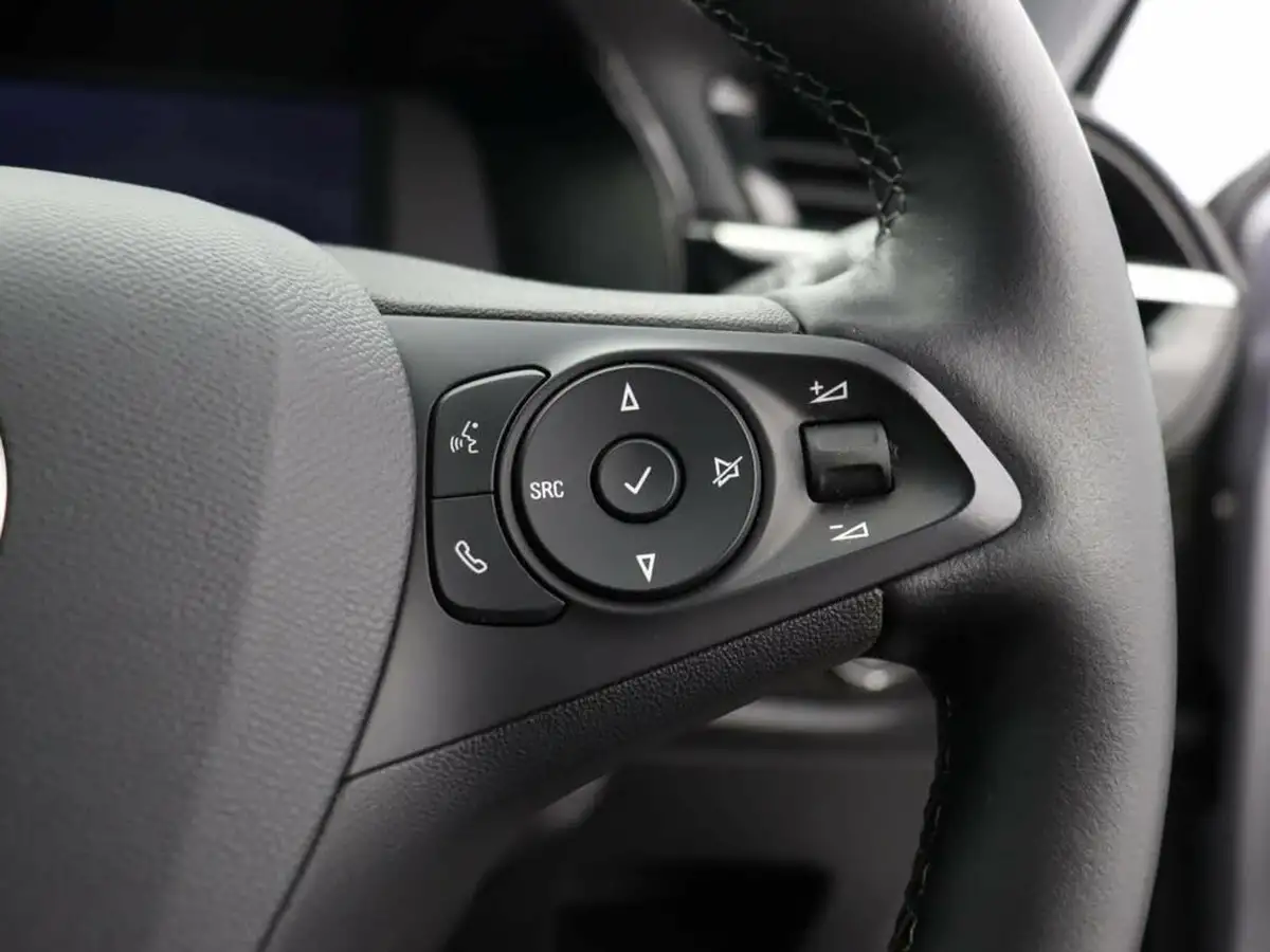 2021-vauxhall-corsa-12i-elite-big-16