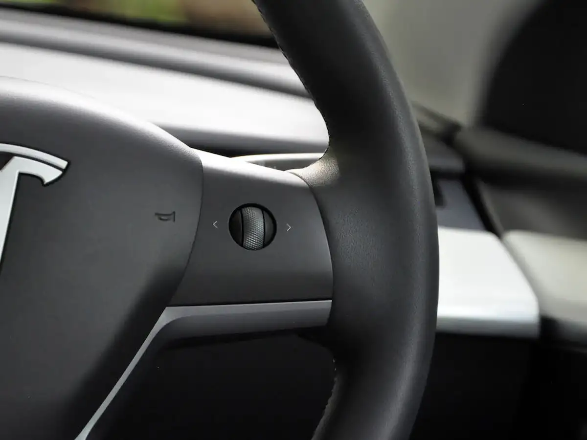 2022-tesla-model-y-e-rwd-big-74
