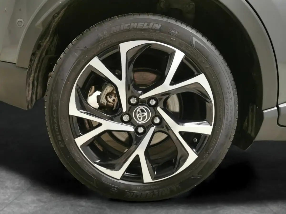 2022-toyota-c-hr-18-vvt-i-design-big-29