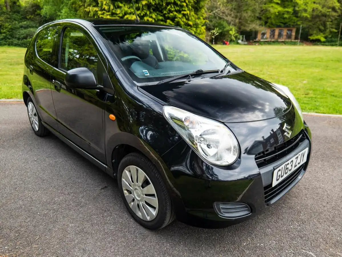 2013-suzuki-alto-10-sz3-big-21