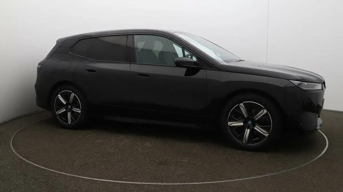 2022-bmw-ix-e-xdrive-40-m-sport-big-38