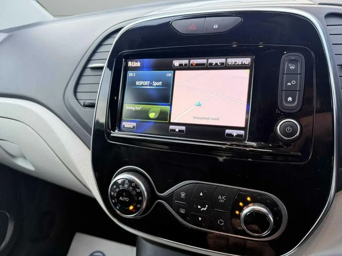 2018-renault-captur-09-tce-gt-line-big-18
