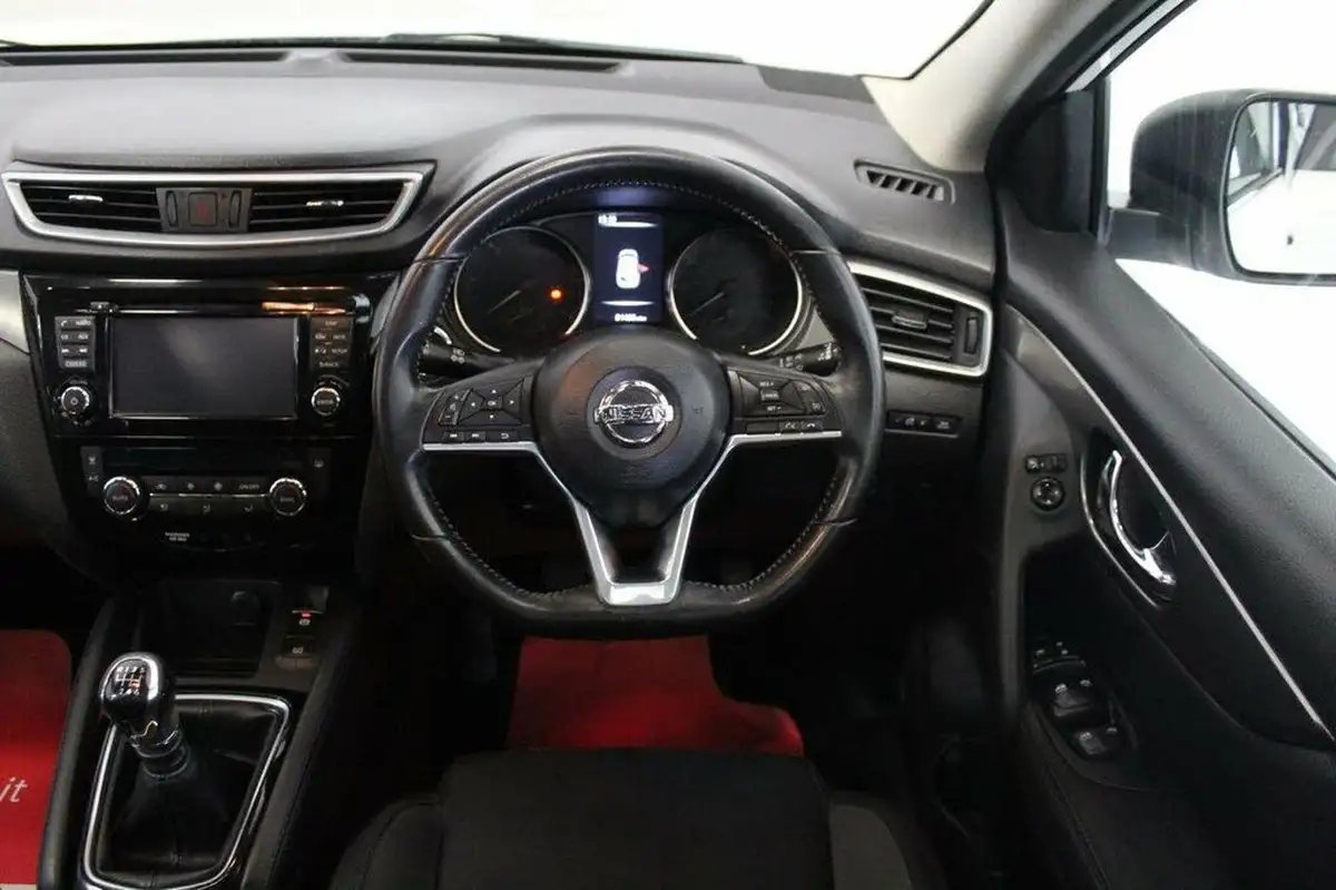 2017-nissan-qashqai-15dci-n-connecta-big-42