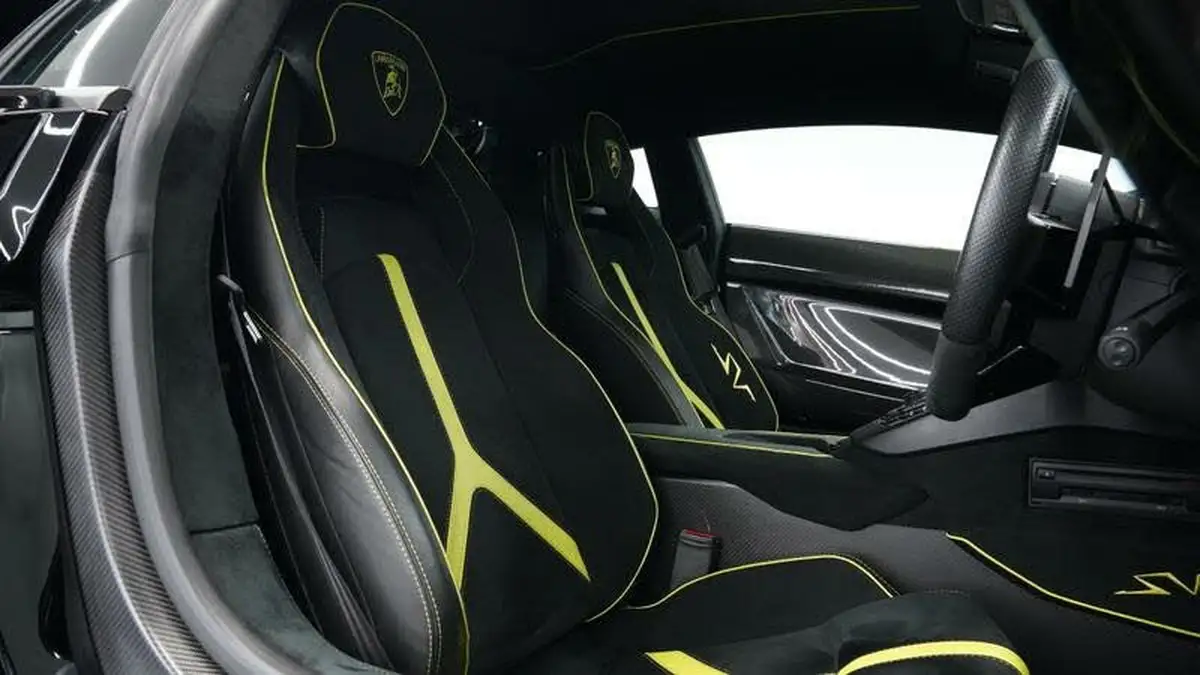 2017-lamborghini-aventador-65-lp-700-4-coupe-big-15