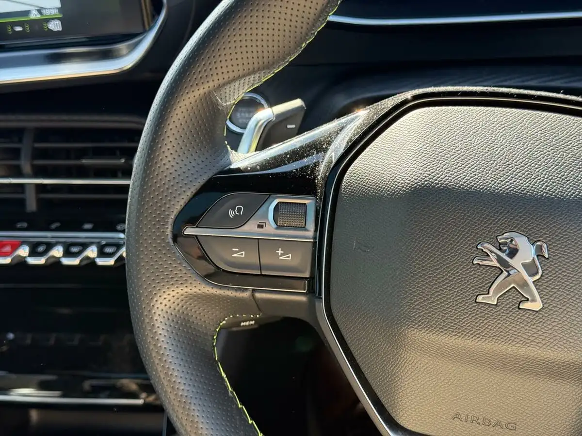 2022-peugeot-208-12-puretech-gt-premium-130bhp-eat8-big-15