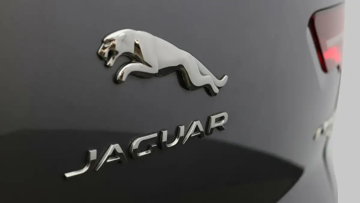 2020-jaguar-i-pace-ev400-hse-big-19