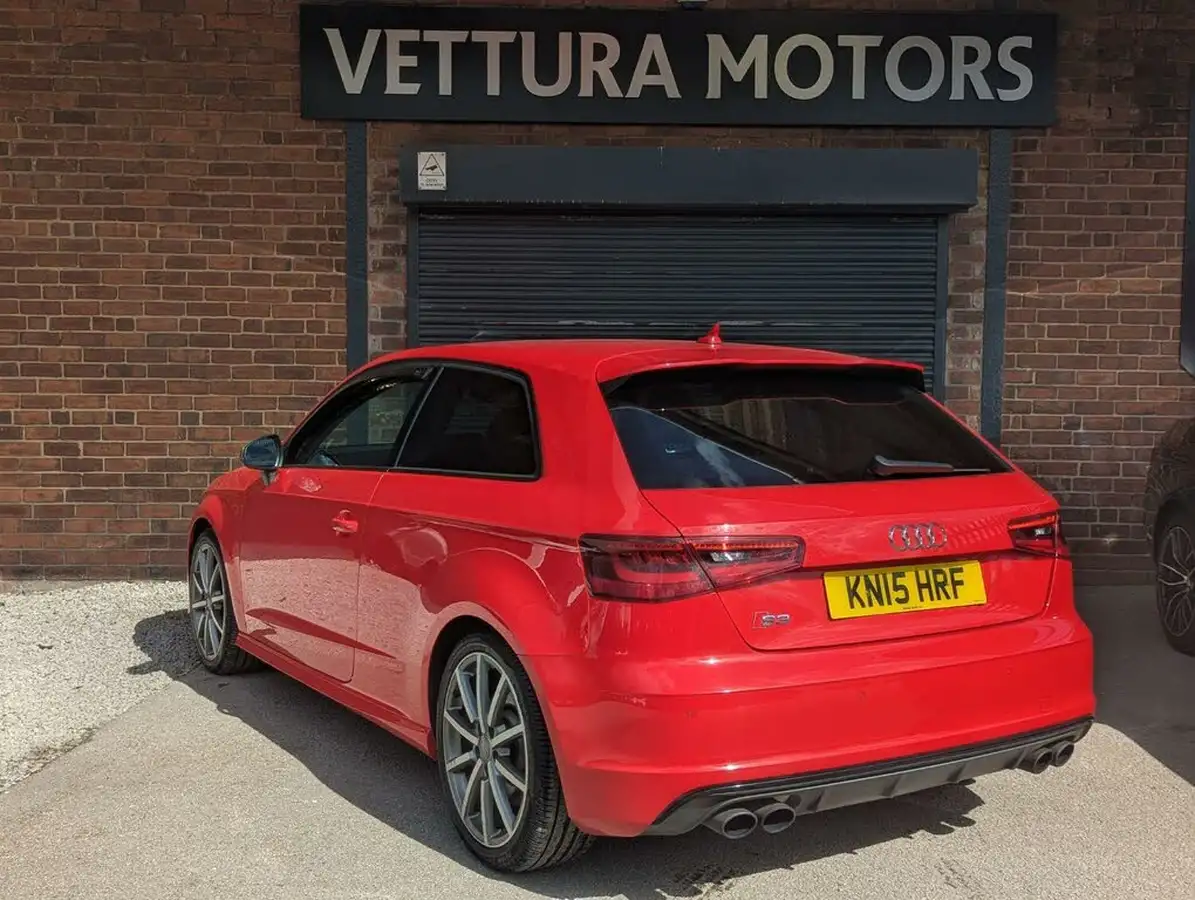 2015-audi-s3-20-hatchback-3d-big-5