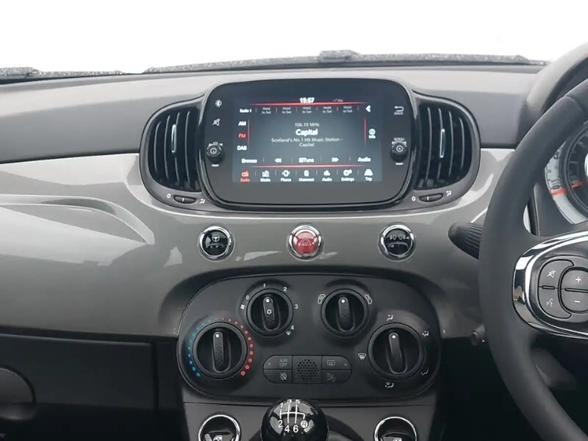 2021-fiat-500-10-dolcevita-big-9