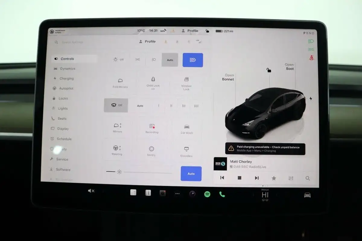 2023-tesla-model-y-e-performance-big-23
