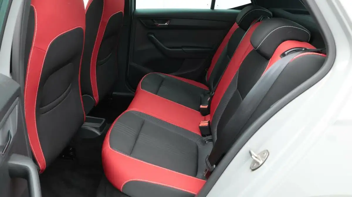 2021-skoda-fabia-10-tsi-monte-carlo-95ps-hatchback-dsg-big-16