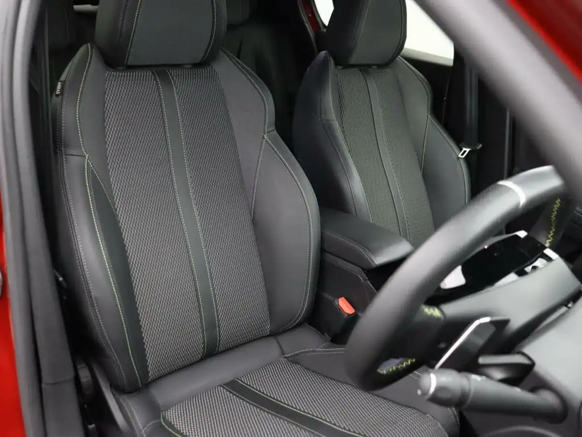 2024-peugeot-208-12-puretech-gt-136ps-hybrid-e-dsc6-big-6